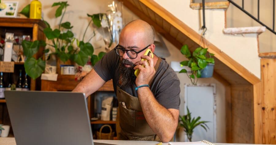 How Do Phone Packages Benefit SMBs?